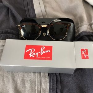 Like-New Ray-ban Clubmaster